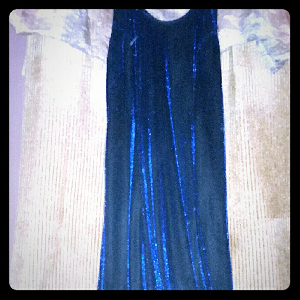 Beautiful long flowing tunic style dress 👠👗